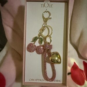 NWT nOir Jewelry Sparkling Pink Cherry and Gold Heart Key Holder